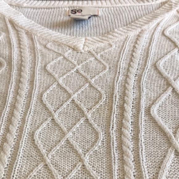 White/Cream sweater - Picture 2 of 5